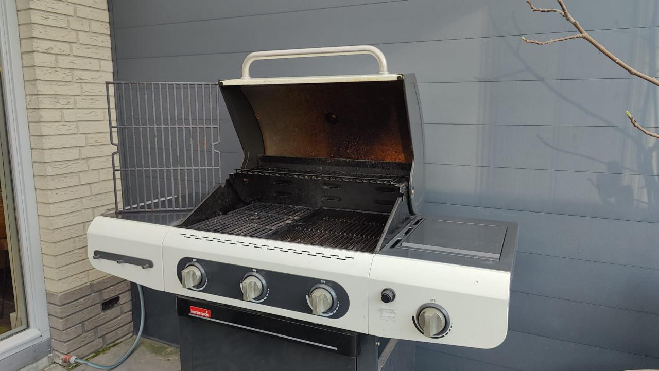 Barbecook Siesta 310 - Gas BBQ barbecue - 3 Branders - Met zijbrander