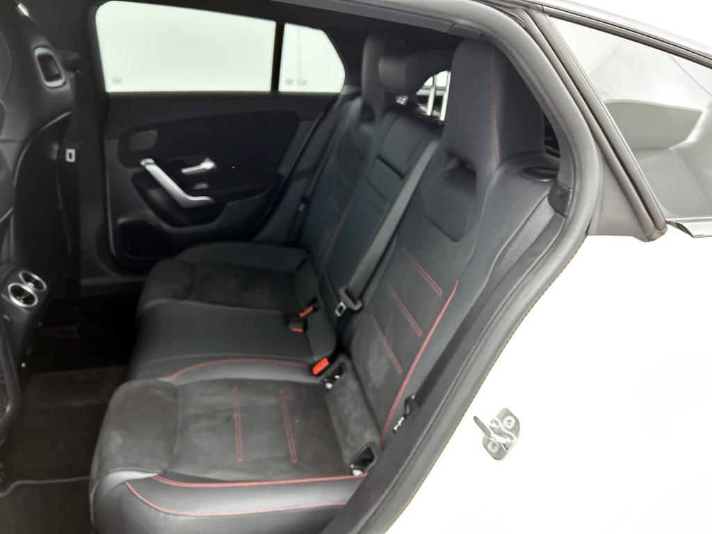 Mercedes-Benz Cla shooting brake 250 e amg plug-in hybride amg line | night