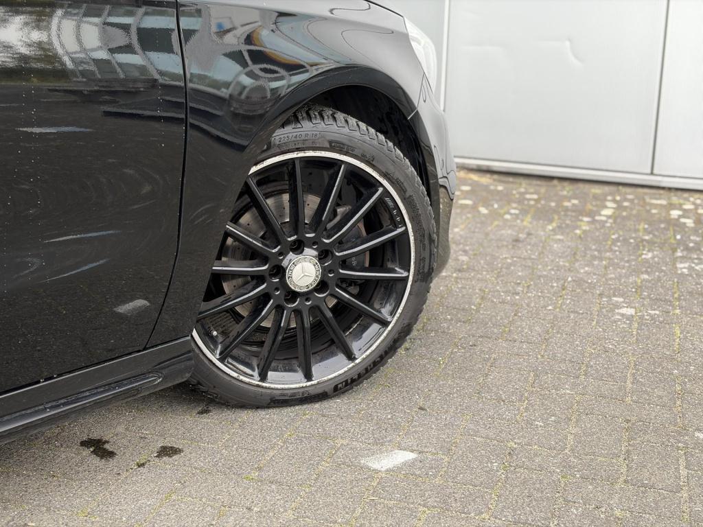 Mercedes-Benz A-Klasse 180 amg night edition plus