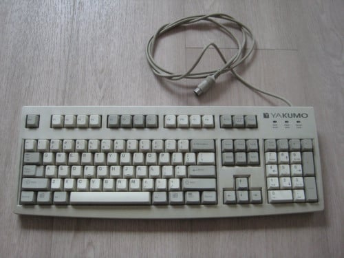 Cherry RS6000 vintage toetsenbord met DIN5-aansluiting.