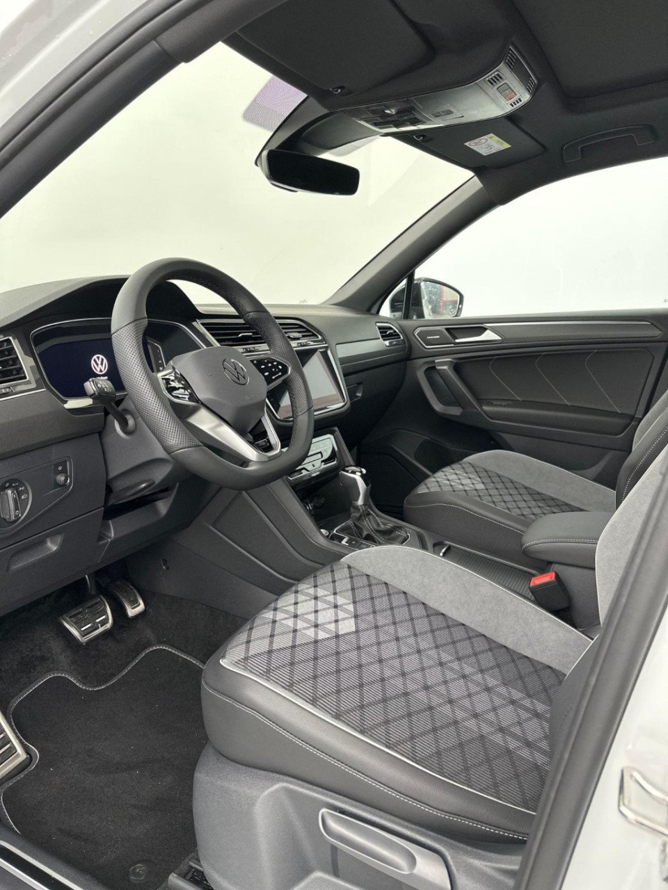 Volkswagen Tiguan Allspace 1.5 tsi r-line business 7p.