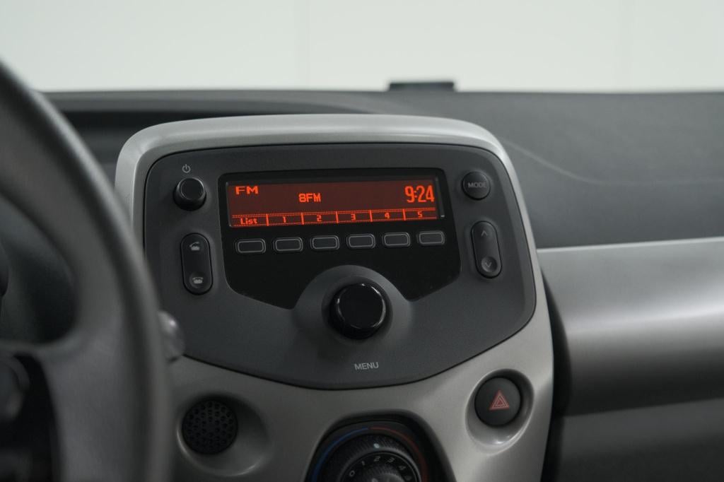 Peugeot 108 1.0 e-vti première | bluetooth radio | airco | 5 deurs
