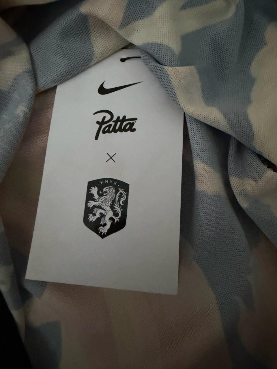 Nike Patta Nederland voetbalshirt kind maat  L NIEUW