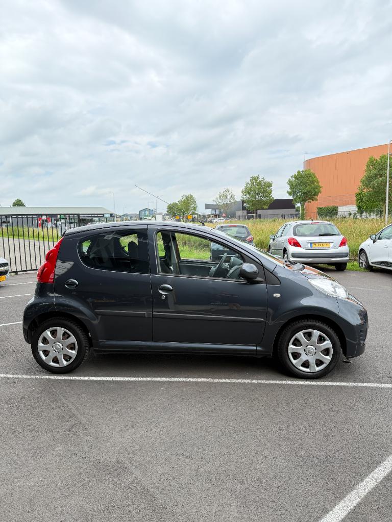 Peugeot 107 1.0-12v xs - 5drs - airco