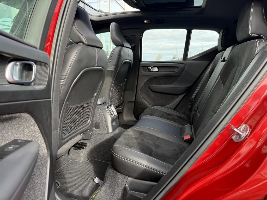 Volvo XC40 t5 262pk recharge r-design full options! trekhaak