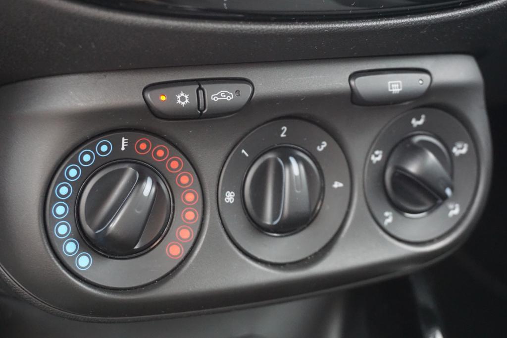 Opel Adam 1.0 turbo blitz airco / navi / cruise / stoel + stuurverw. / elek