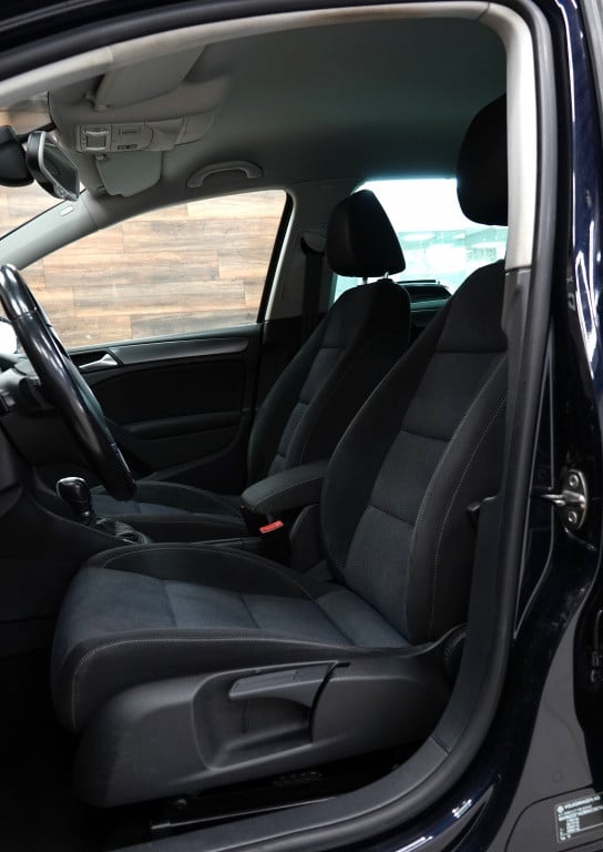 Volkswagen Golf 1.2 tsi highline | pdc | navi | stoelverw. |