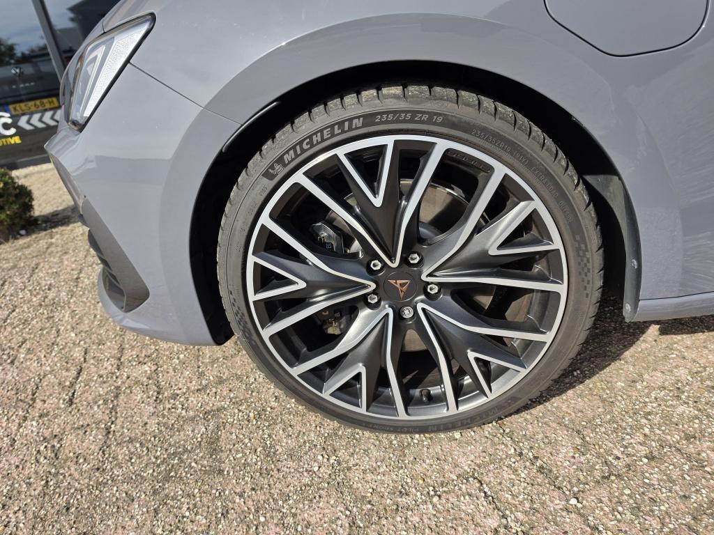 Cupra Leon Sportstourer vz e-hybrid