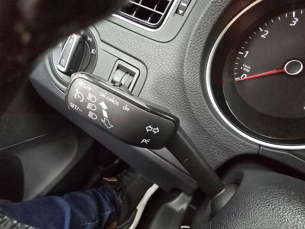Volkswagen Polo occasion automaat 1.2 tsi highline prachtuitvoering | tweed