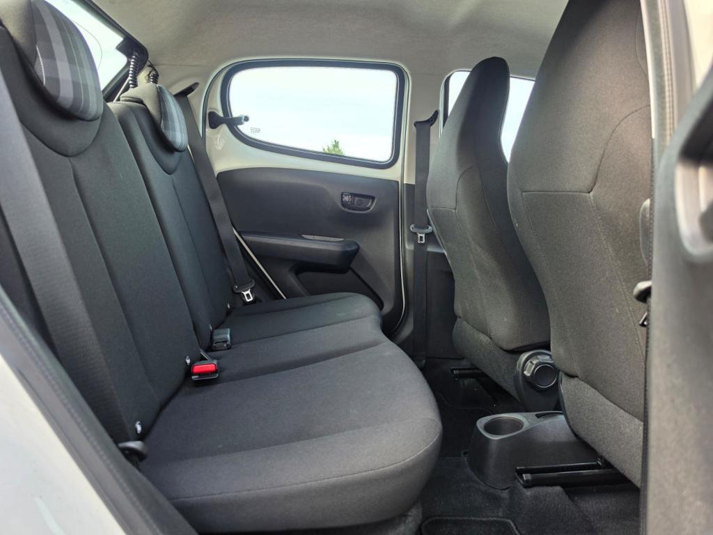 Peugeot 108 1.0 e-vti active | parkeersensoren | airco | bluetooth