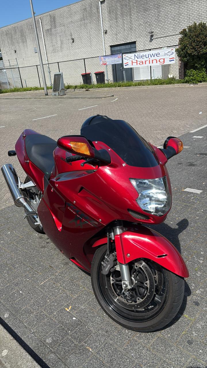 Honda Blackbird Carburateur versie met veel accessoires