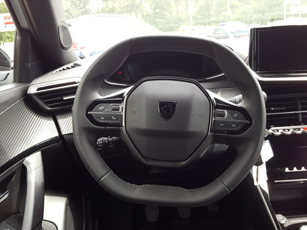 Peugeot 2008 allure 1.2 puretech 100pk navigatie | achteruitrijcamera | app