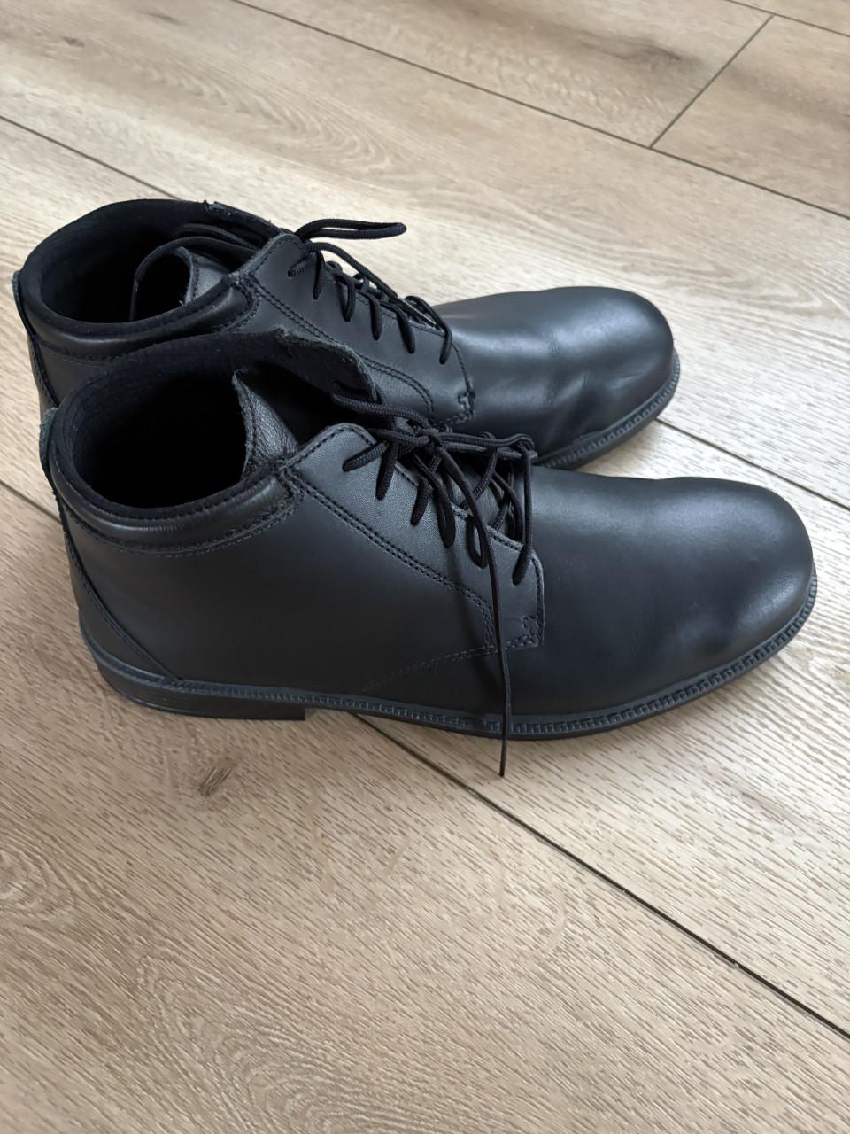 Atlas nieuwe werkschoenen.