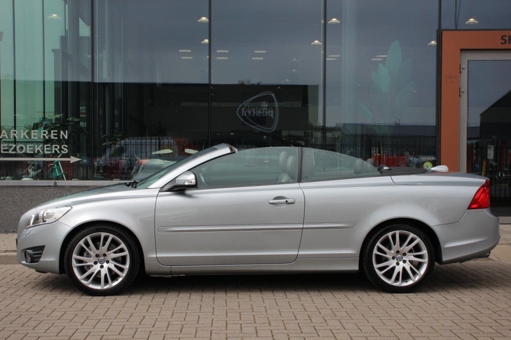 Volvo C70 convertible 2.5 t5 momentum | cruise | 230pk | leder/elec. stoele