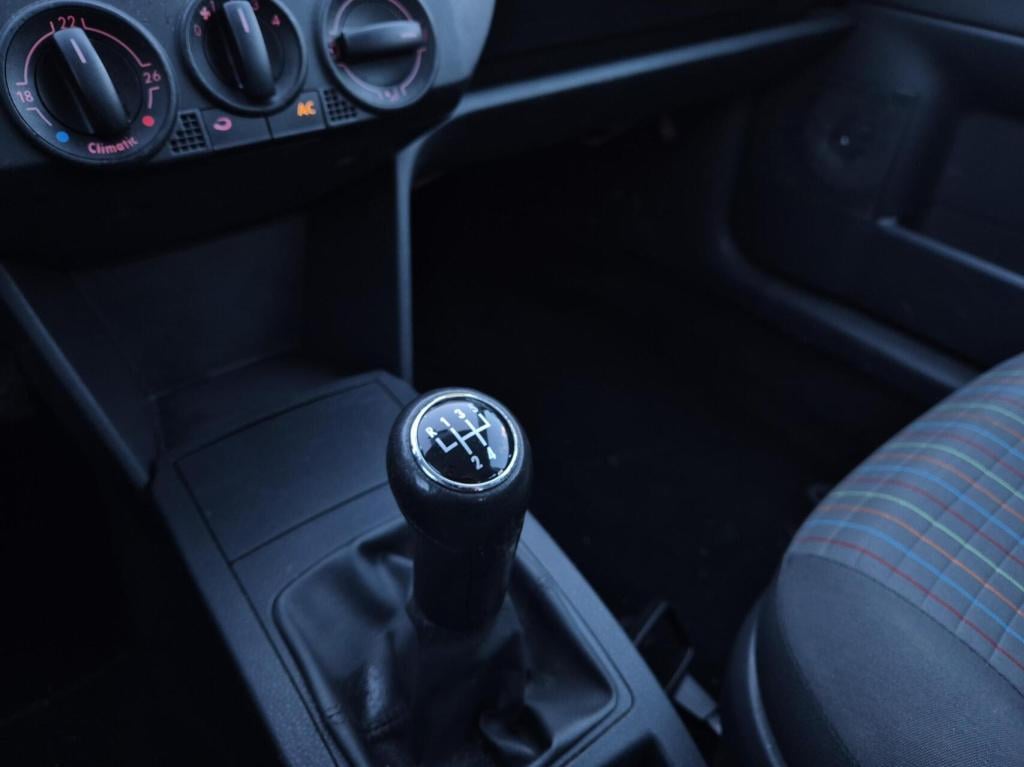 Volkswagen Polo 1.2 optive / origineel nl / airco / bluetooth