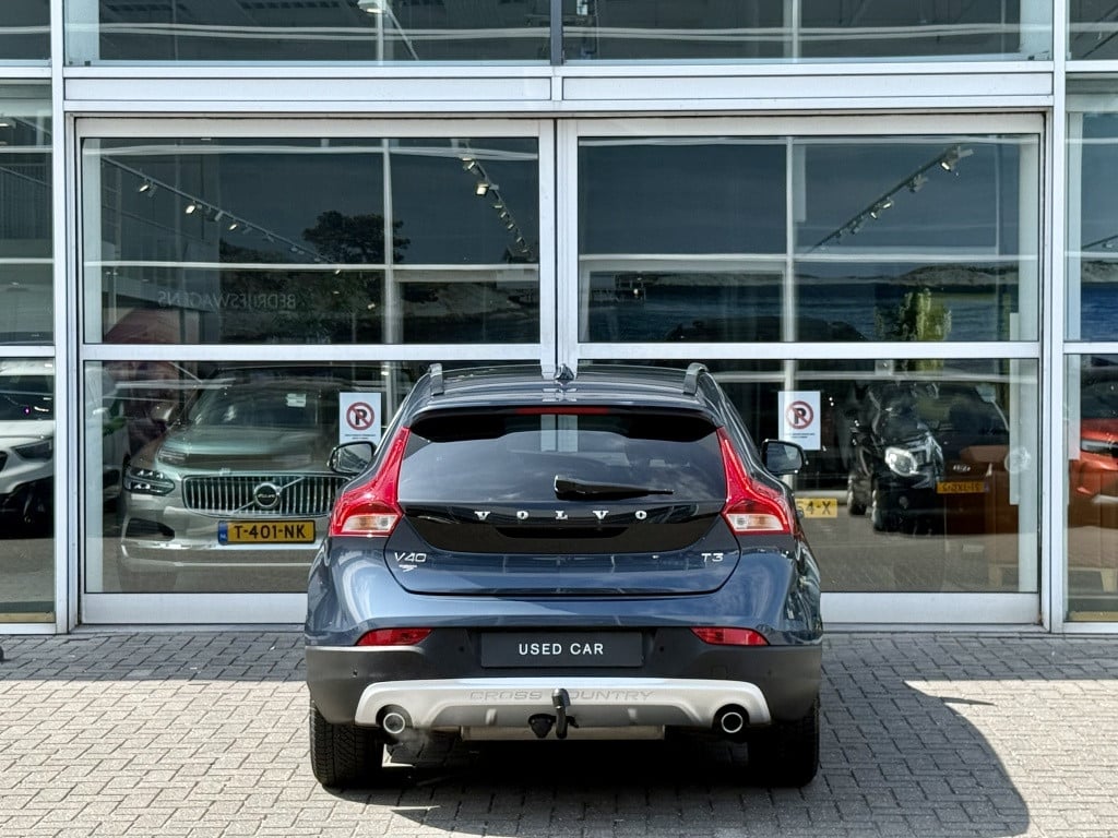 Volvo V40 cross country t3 153pk aut6 polar+ luxury| leder|pano| camera| tr