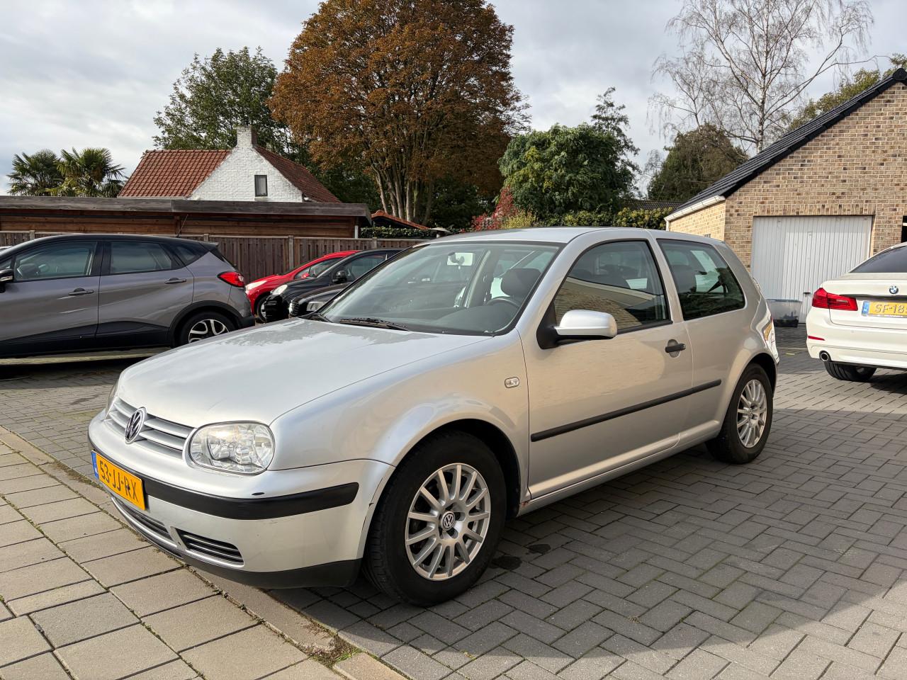 Volkswagen Golf 1.6i Automaat 2002 Airco Trekhaak Apk