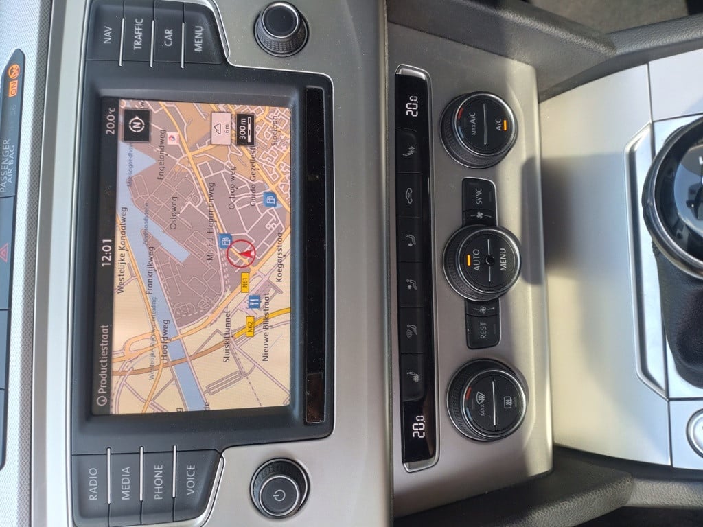 Volkswagen Passat variant 1.4 tsi connected s.