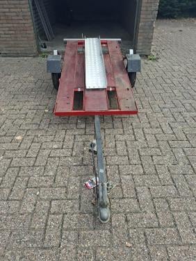 Aanhanger voor twee motoren