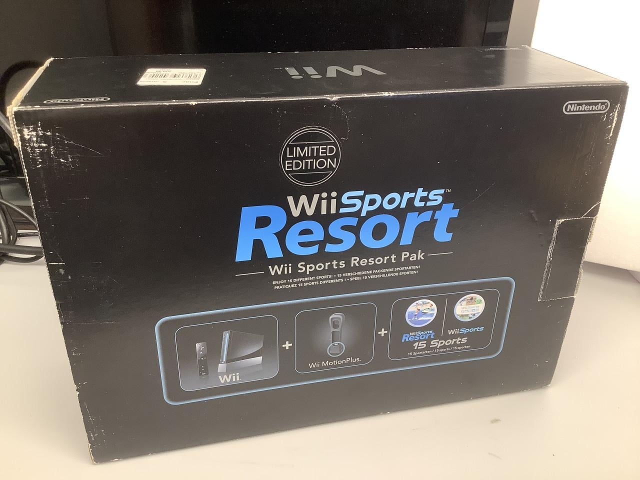Nintendo Wii Limited Edition Sports Resort Pak