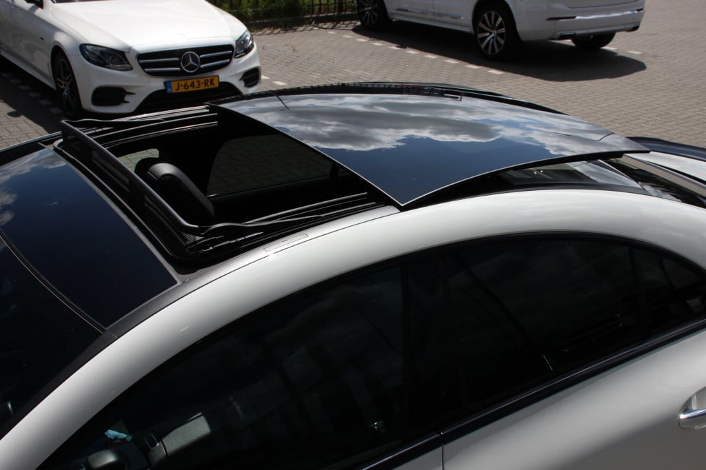 Mercedes-Benz Cla 180 amg | night pakket | pano | sfeerverlichting | camera