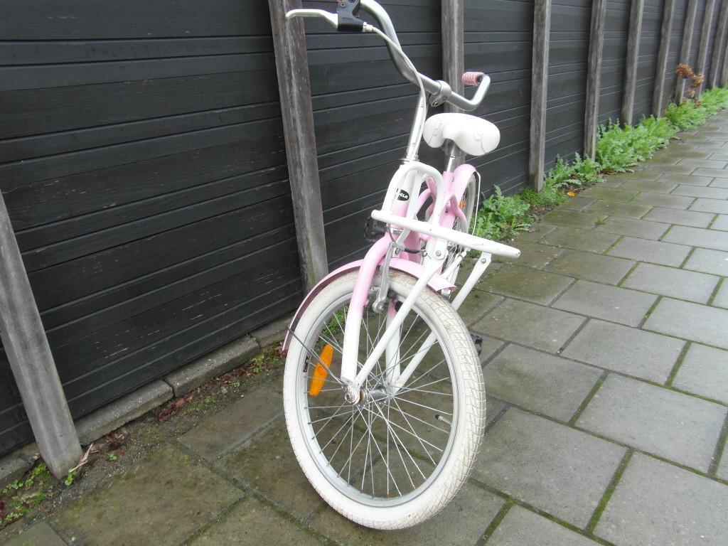 Mooie  2 cycle meisjesfiets ( 20 inch)