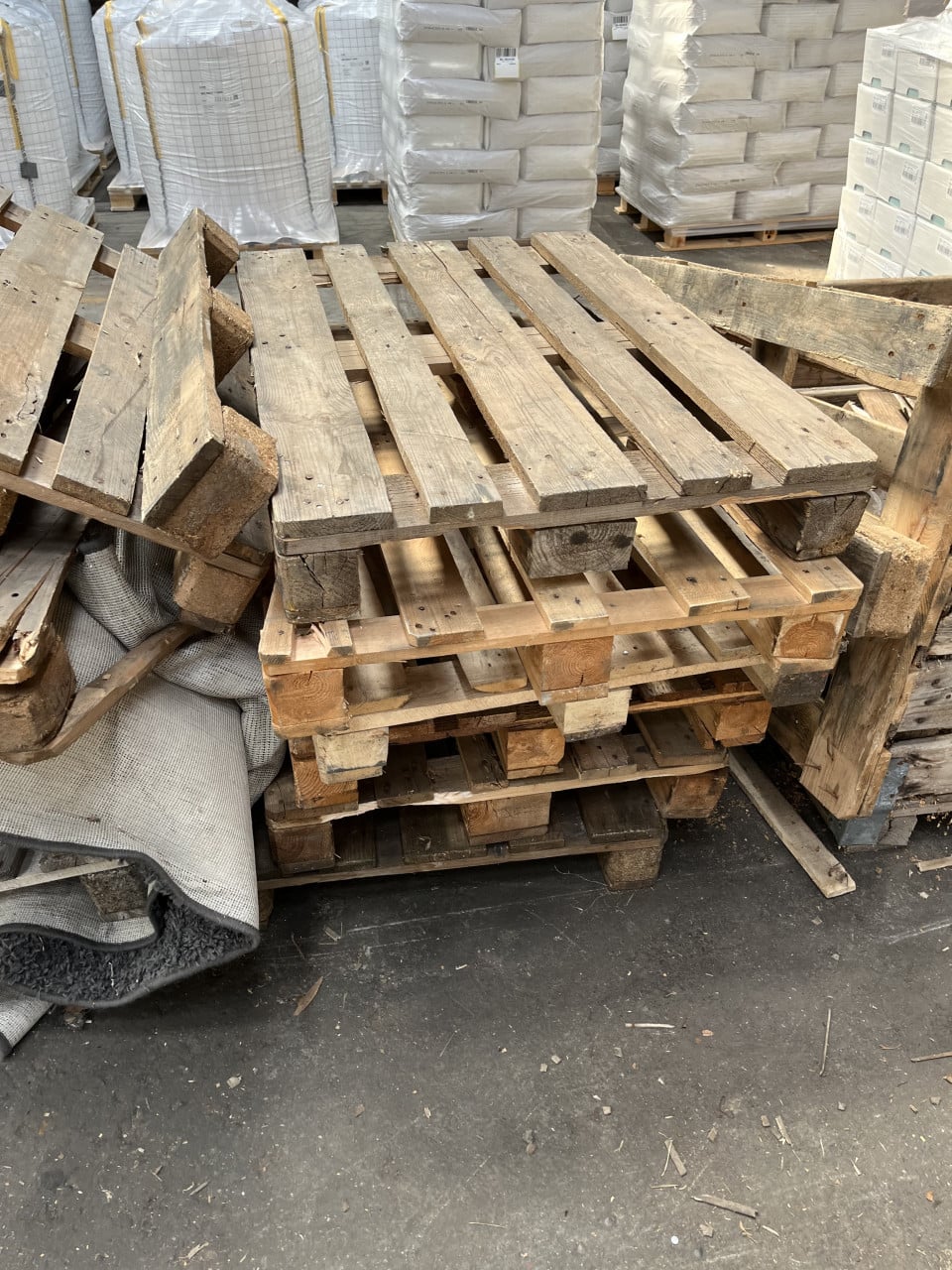 Gratis: kachelhout/stookhout