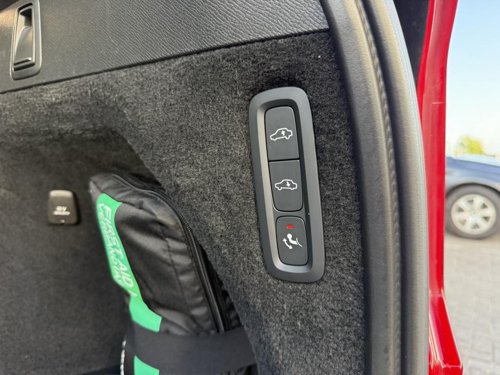 Volvo XC90 t8 390pk recharge r-design | panodak| adap.cruise| luchtvering|