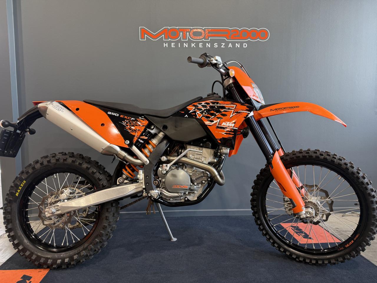 KTM 250 EXC-F bijna nieuw!
