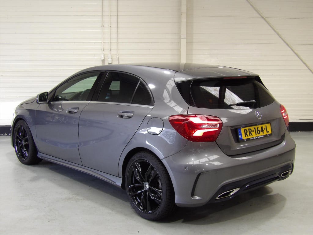 Mercedes-Benz A-Klasse a180 122pk 7g-dct business solution amg