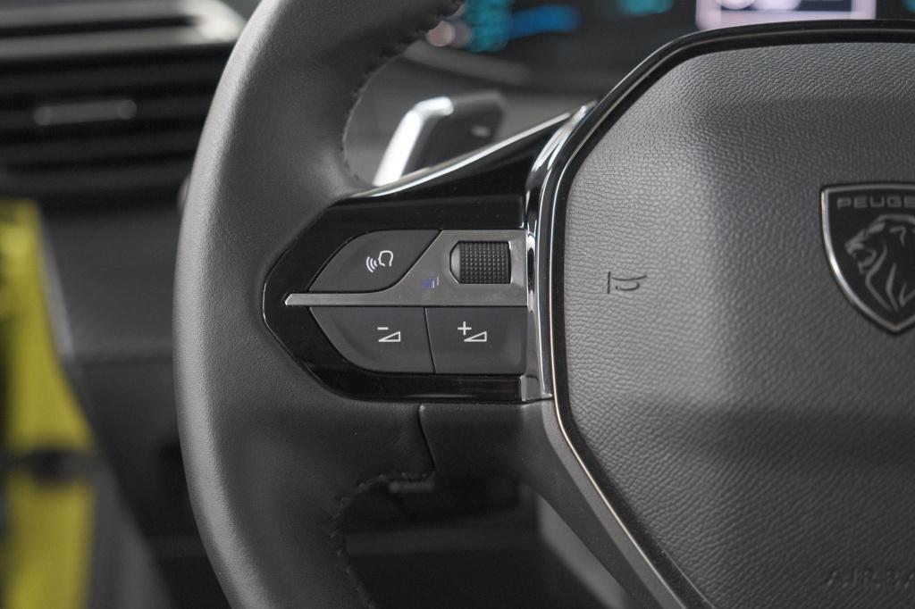 Peugeot 208 1.2 hybrid 110 e-dcs6 style | parkeersensoren | apple carplay |