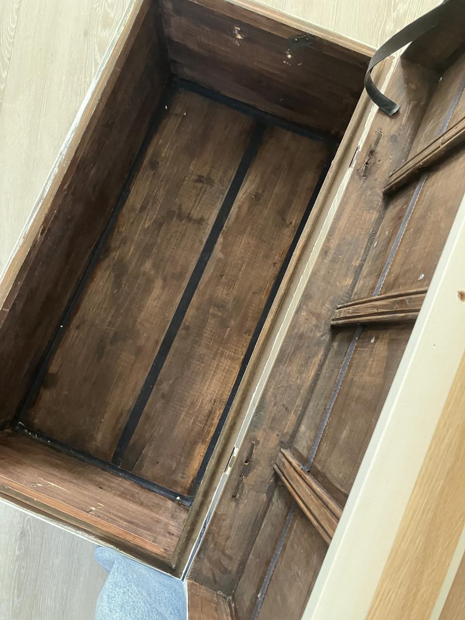 Houten kist  op wielen