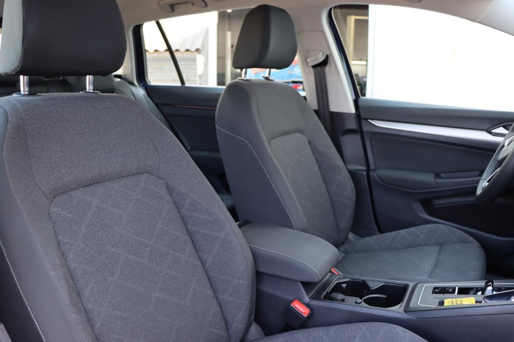Volkswagen Golf variant 1.0 etsi life 110pk dsg7