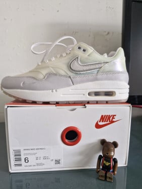 Nike Air Max 1 SNKRS day maat 36.5