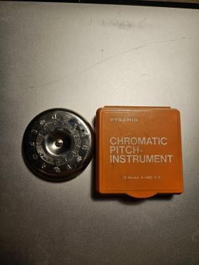 Vintage Pyramid chromatische stemfluit pitch instrument