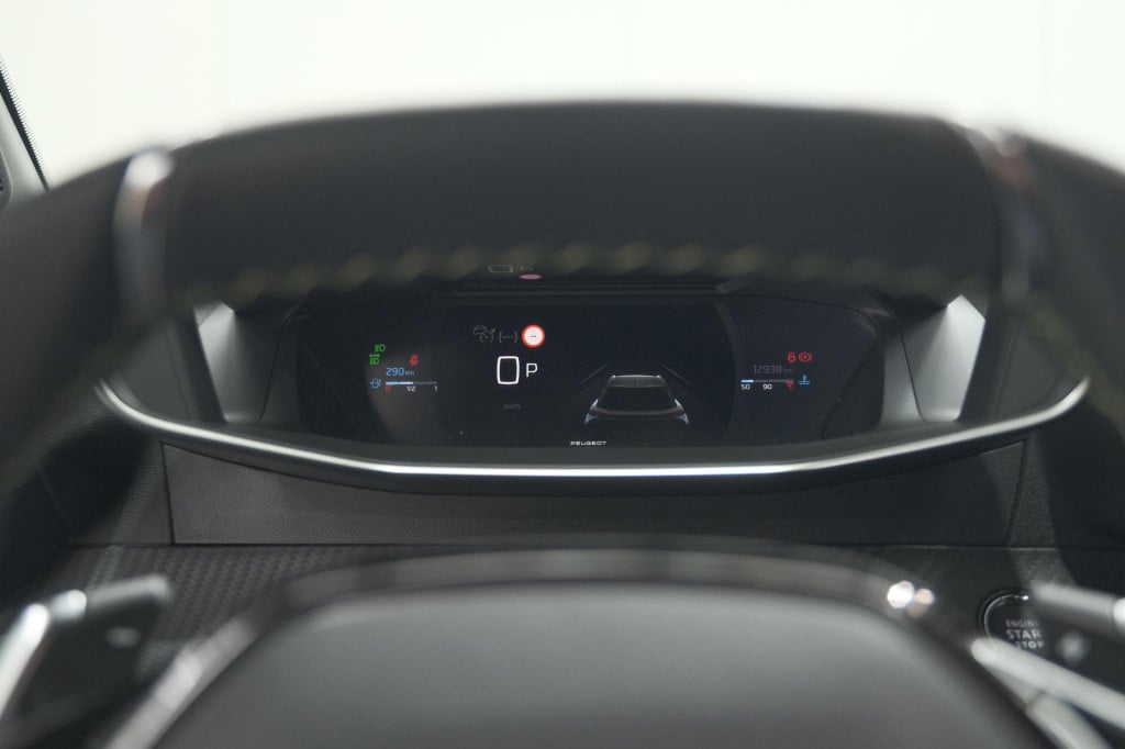 Peugeot 2008 puretech 130 eat8 gt | 360 camera | stoelmassage | adaptieve c