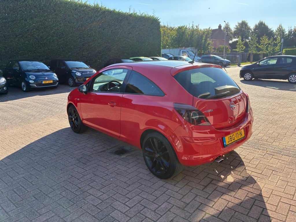Opel Corsa color edition