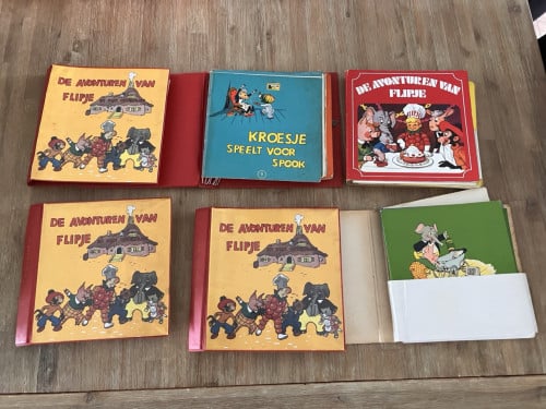 Te koop: 46 boekjes De avonturen van Flipje.