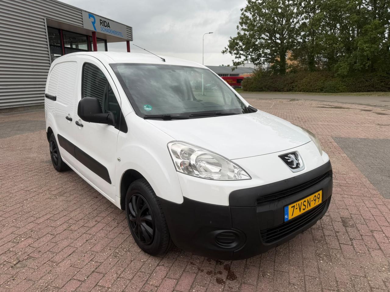 Peugeot partner bj 2012  2450 euro