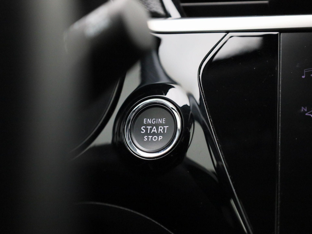 Opel Corsa-e elegance 50 kwh | navigatie | warmtepomp | apple carplay & and