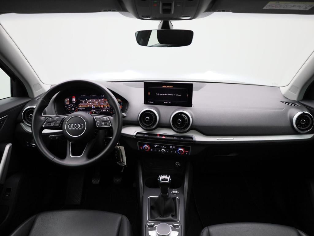 Audi Q2 35 tfsi pro line | panoramadak | stoelverwarming | leder | camera |