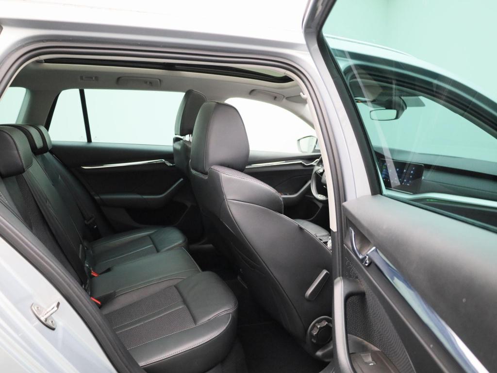 Skoda Octavia combi 1.5 e-tsi business edition | automaat | panoramadak | t