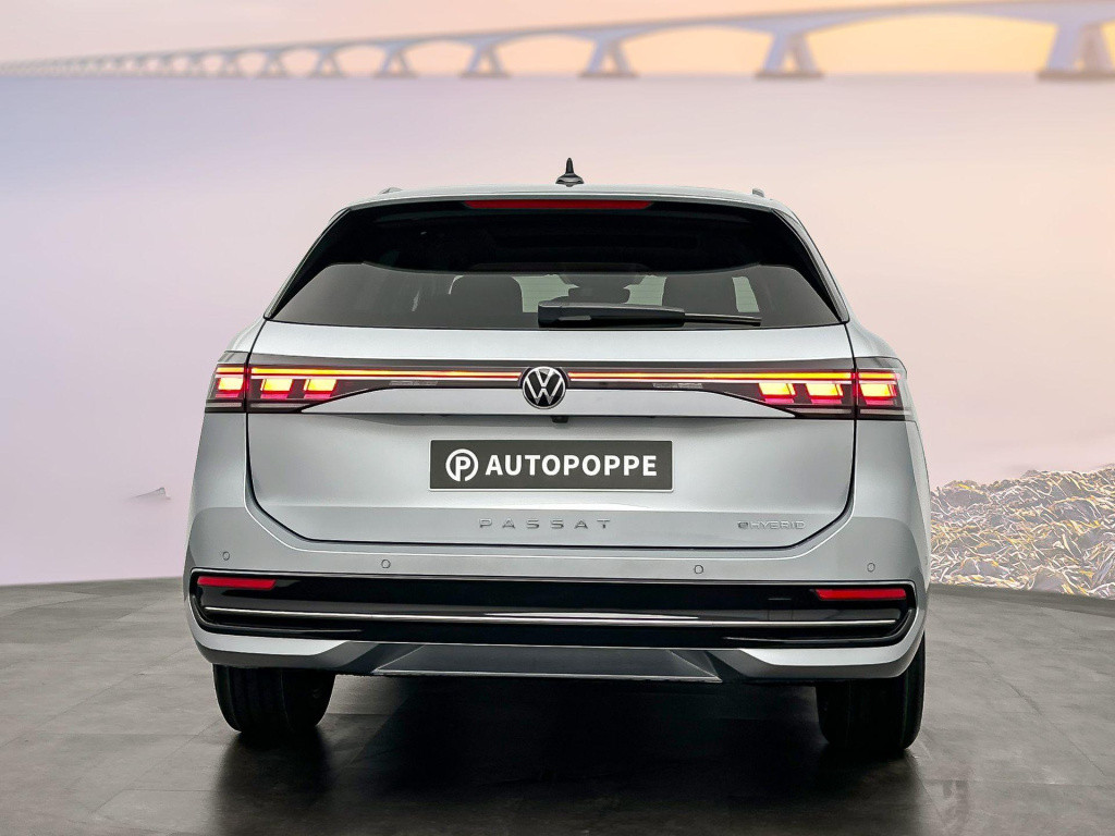 Volkswagen Passat variant elegance business 1.5 ehybrid 150 kw / 204 pk var
