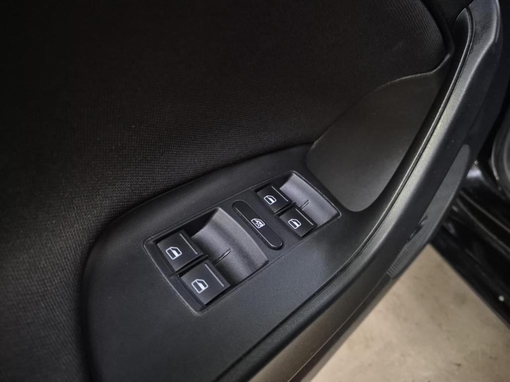 Seat Ibiza 1.2 tsi fr / 5-deurs / cruisecontrol / stoelverwarming