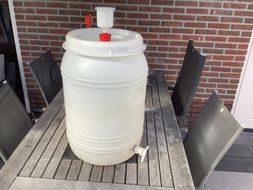 Gistvat voor wijn of bier