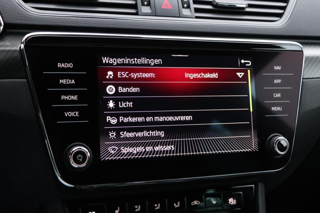 Skoda Superb 2.0 tsi 4x4 sportline business 280pk dsg7