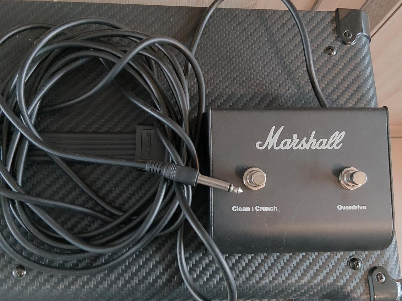 Complete Marshall MG100HCFX versterker