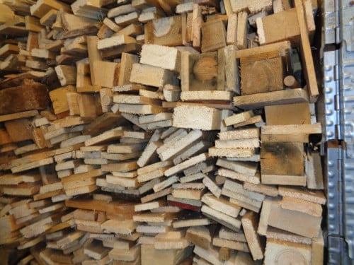 1,5 kuub droog gestapeld stookklaar kachel/haard hout € 75,-