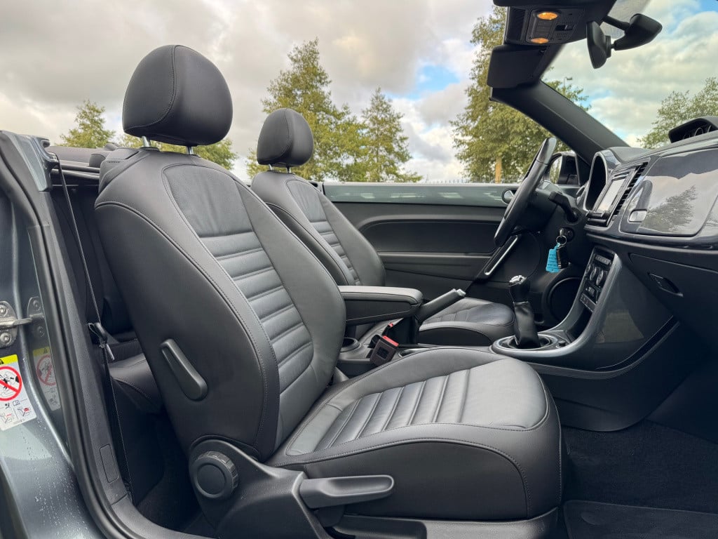 Volkswagen New Beetle cabriolet 1.4 tsi r-line * camera * led * 20 inch