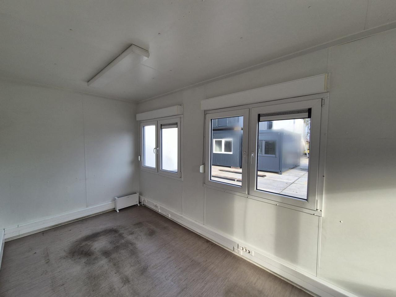 20ft kantoorunit 6x2.5 meter met veel ramen